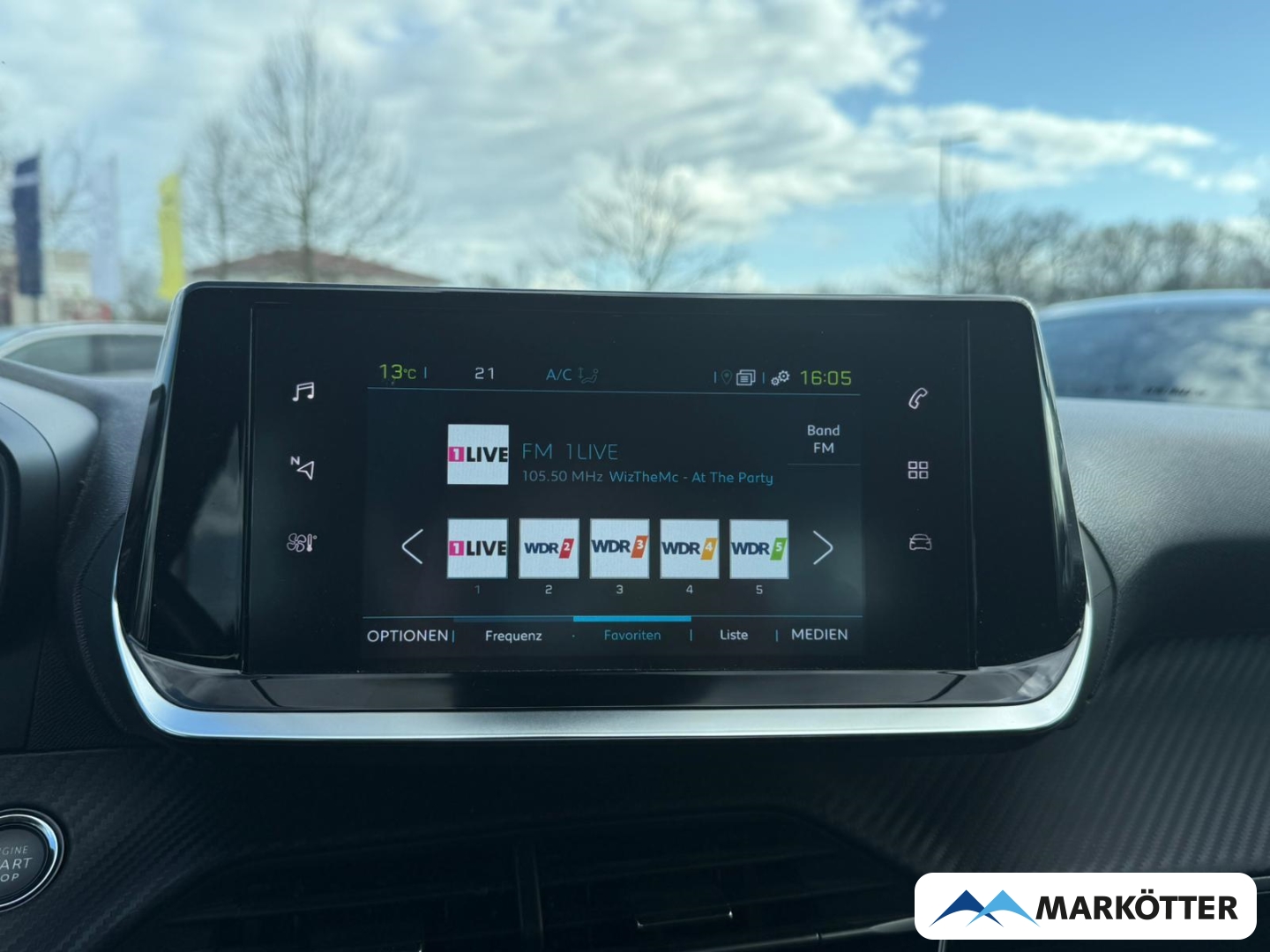Fahrzeugabbildung Peugeot 2008 e- Active 360CAM/PDC/KLIMA/TEMP/CARPLY/LED/DAB