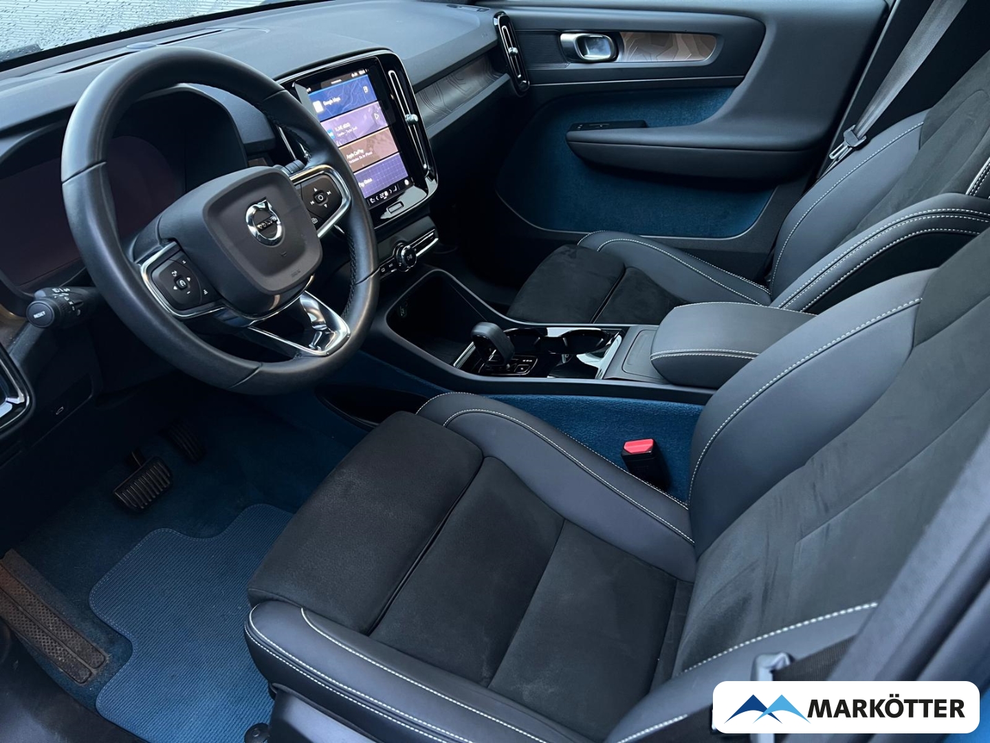 Fahrzeugabbildung Volvo C40 AWD Recharge Plus ACC/PANO/KEYLESS/STANDHZG