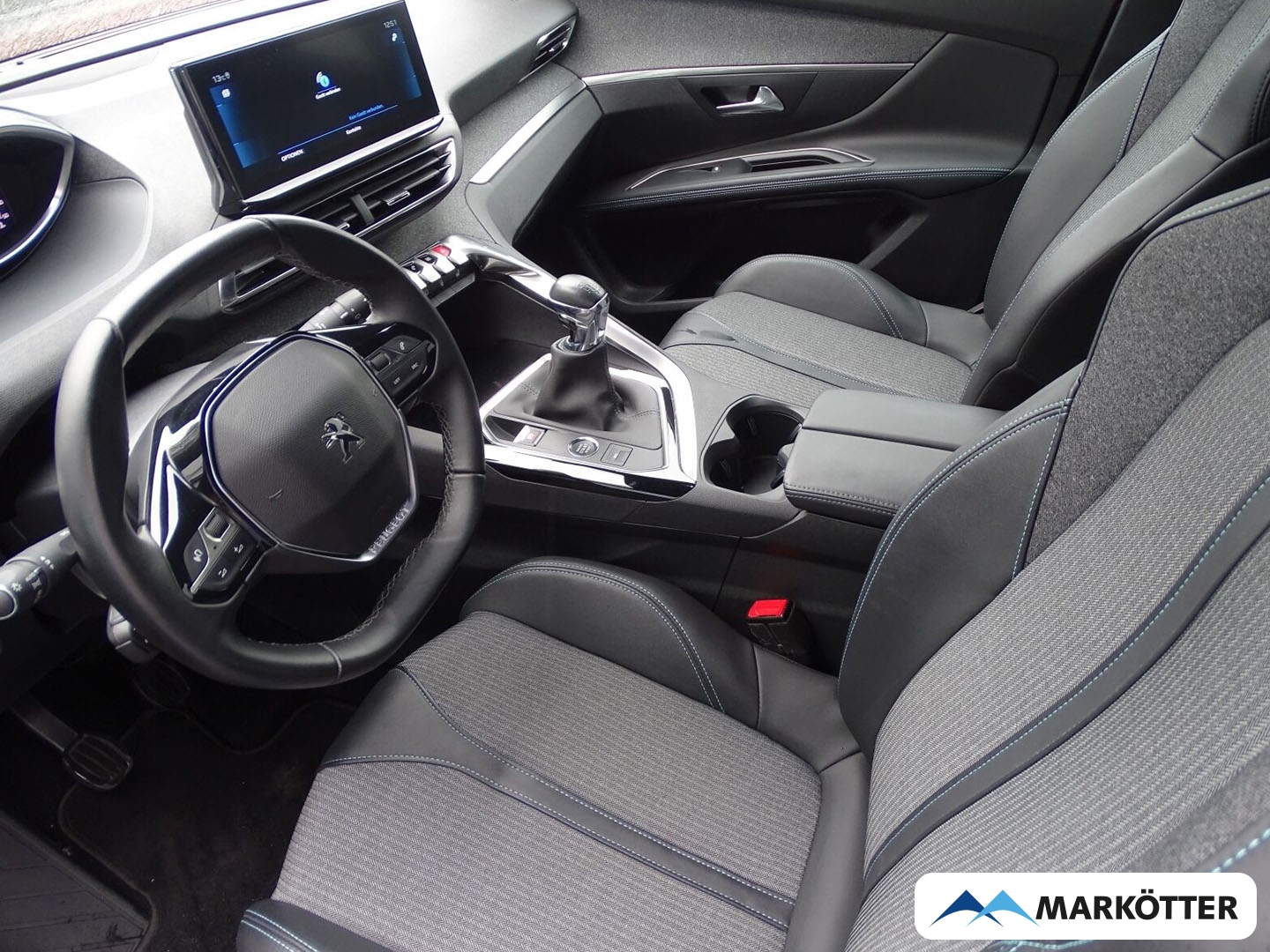 Fahrzeugabbildung Peugeot 5008 Allure Pack 1.2 PureTech 130 EU6d 7-Sitzer