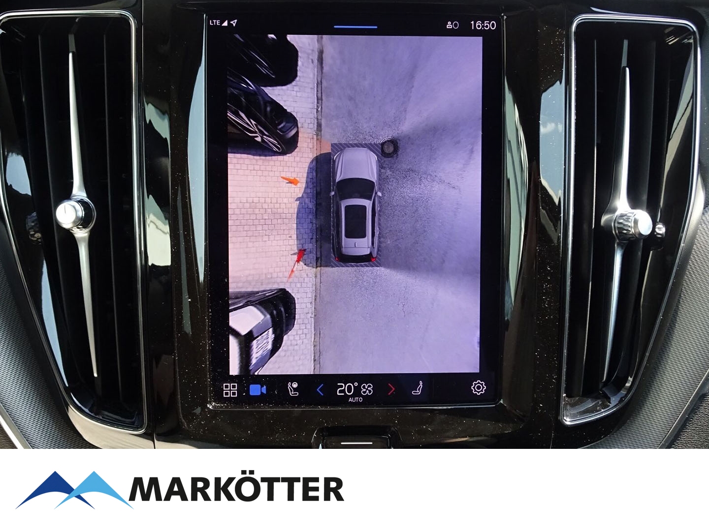 Fahrzeugabbildung Volvo XC60 T6 AWD Plus Bright Plug-In Hybrid/20''/360°CAM