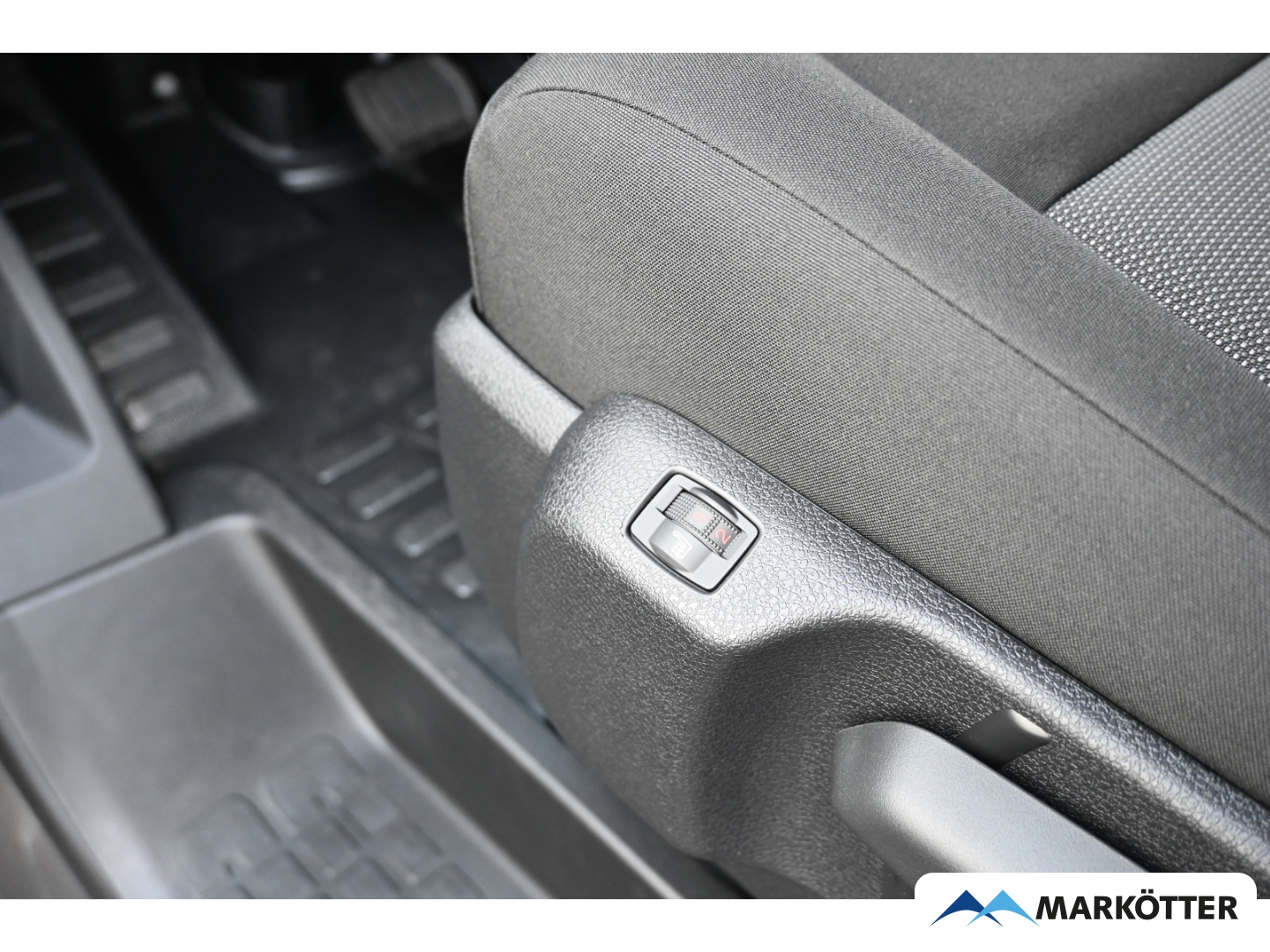 Fahrzeugabbildung Peugeot Expert Elektro Kasten L2 Navi/SHZ/Heckfl.-Türen