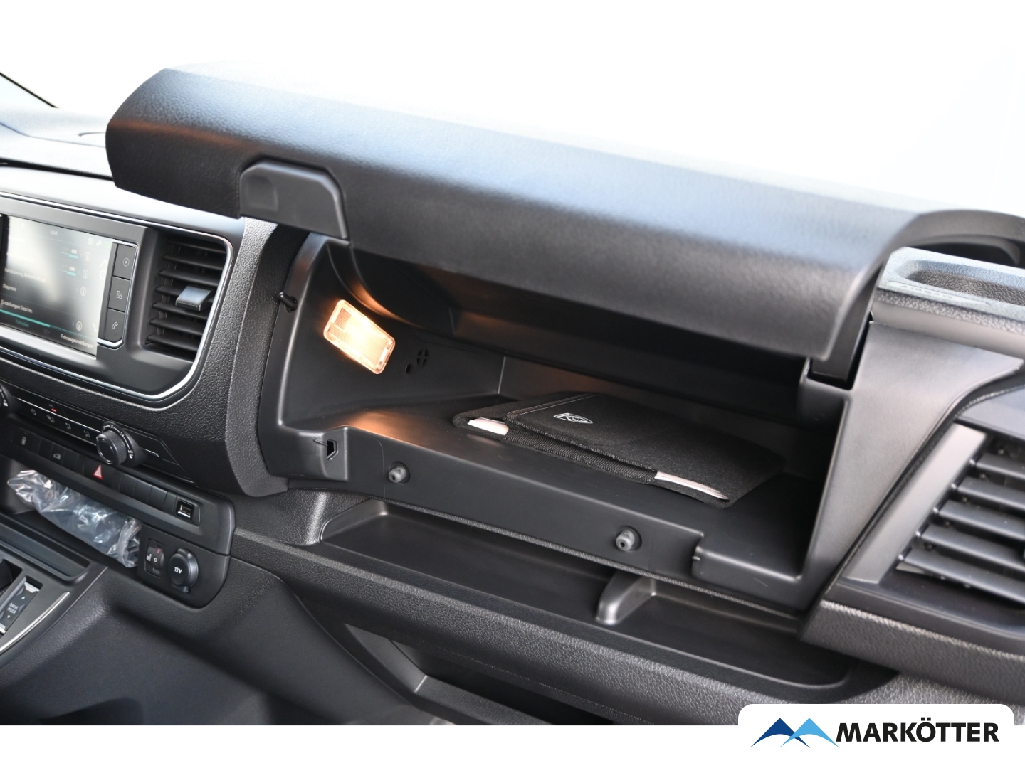 Fahrzeugabbildung Peugeot Expert Elektro Kasten L2 Navi/SHZ/Heckfl.-Türen