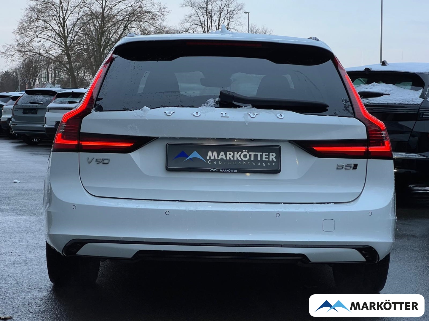 Fahrzeugabbildung Volvo V90 Kombi Ultimate Dark AWD BLIS/ACC/PANO/AHK/4xSHZ