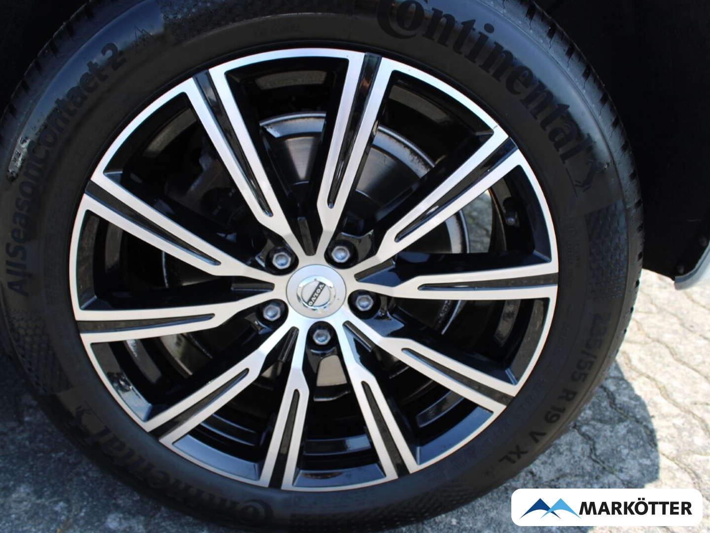 Fahrzeugabbildung Volvo XC60 D4 Inscription ACC/BLIS/Luftfahrwerk/AHK