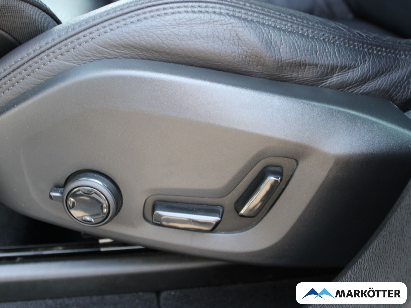 Fahrzeugabbildung Volvo XC60 D4 Inscription ACC/BLIS/Luftfahrwerk/AHK