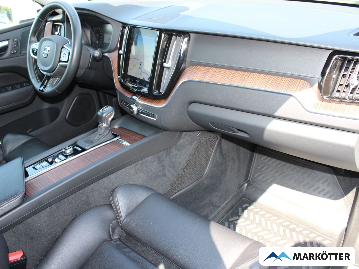 Fahrzeugabbildung Volvo XC60 D4 Inscription ACC/BLIS/Luftfahrwerk/AHK