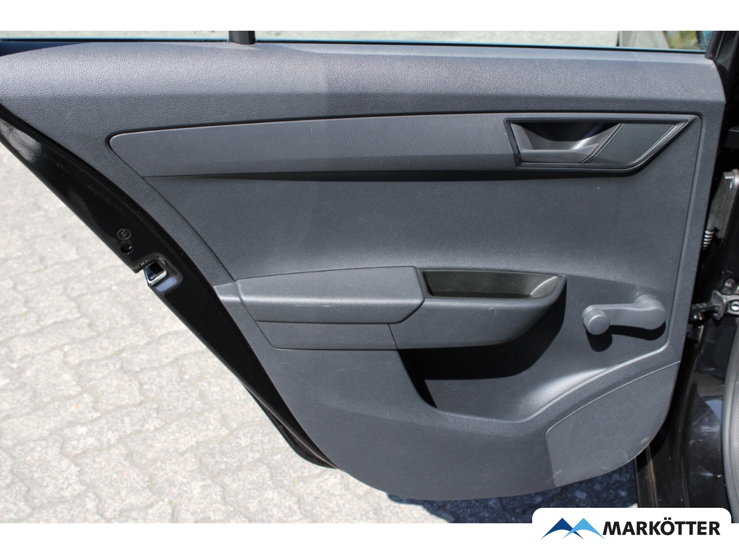 Fahrzeugabbildung SKODA Fabia 1.0 Combi Active SHZ/Dachreling/Klima/DAB+