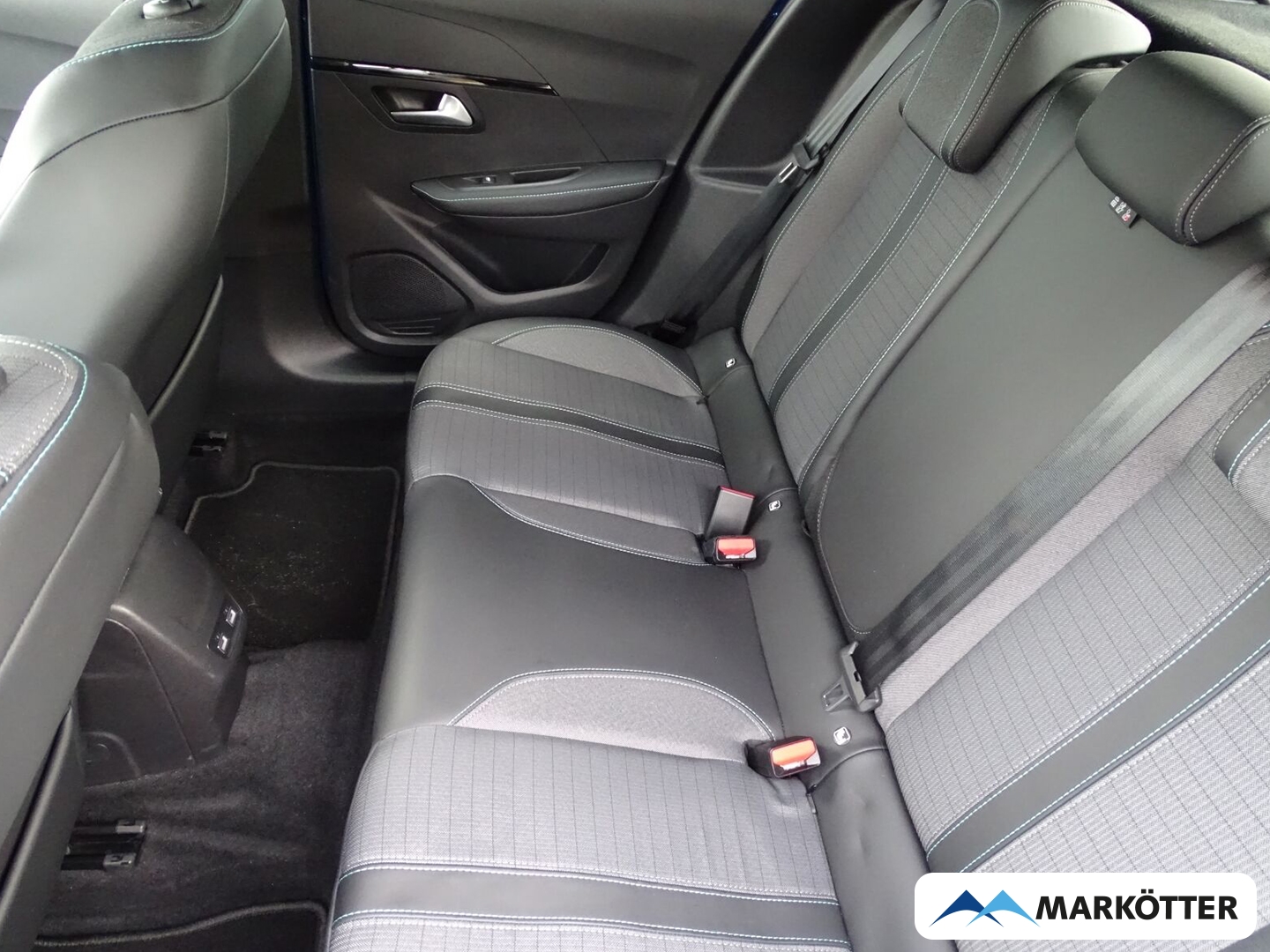 Fahrzeugabbildung Peugeot 208 e- Allure Pack LED/Navi/