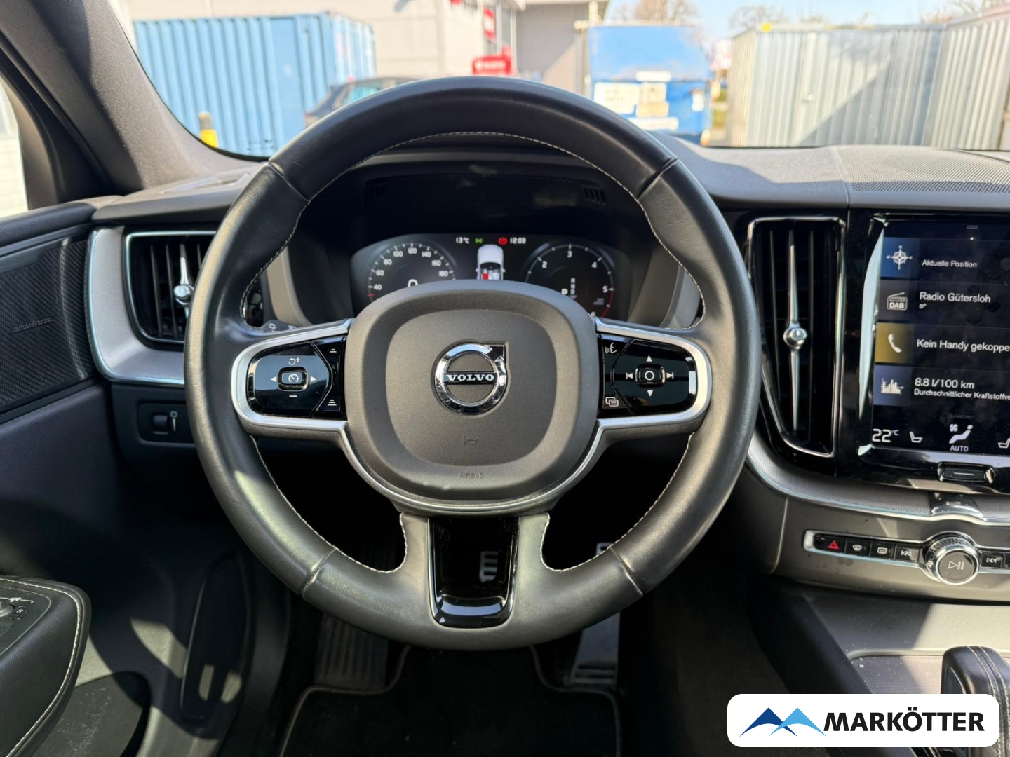 Fahrzeugabbildung Volvo XC60 B4 AWD R Design ACC/AHK/BLIS/HUD/PANO/360°