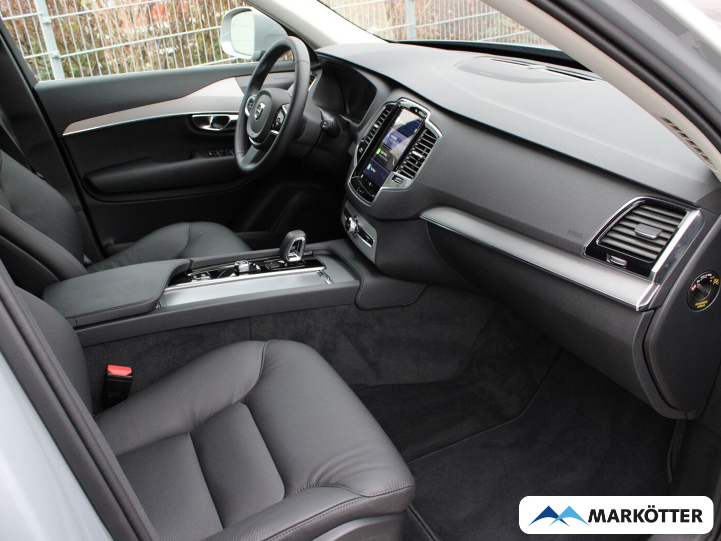Fahrzeugabbildung Volvo XC90 T8 Core AWD 7-Sitzer/ACC/CAM/AHK/20''/SHZ