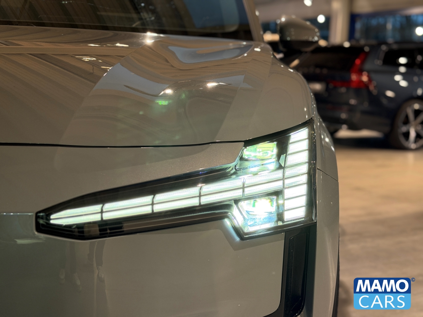 Fahrzeugabbildung Volvo EX30 Core Extended Range WP/ACC/BLIS/LHZ/SHZ/CAM