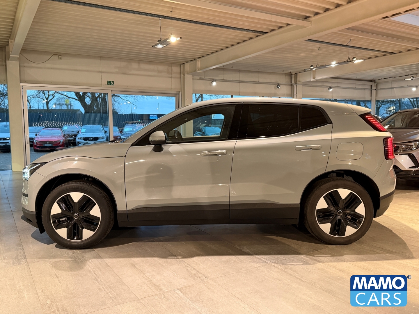 Fahrzeugabbildung Volvo EX30 Core Extended Range WP/ACC/BLIS/LHZ/SHZ/CAM