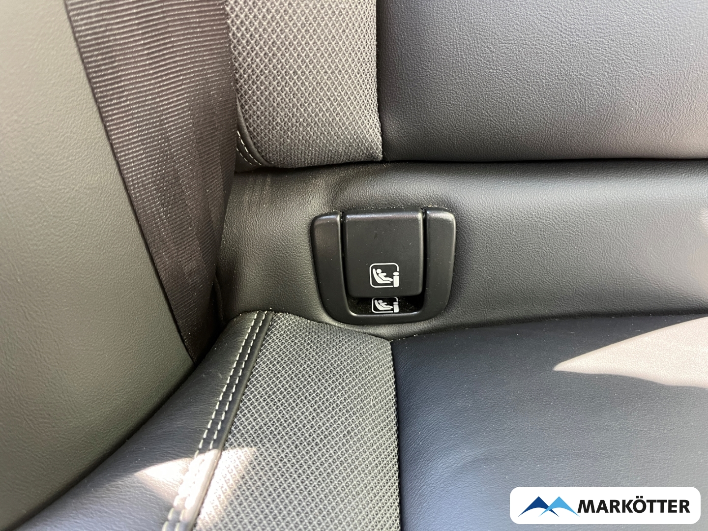 Fahrzeugabbildung Volvo XC60 T6 AWD Recharge Plus Dark ACC/Pano/H&K/AHK