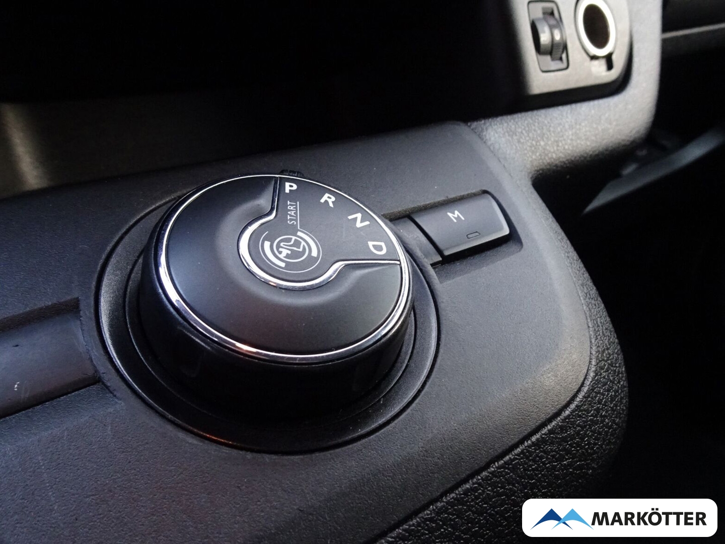 Fahrzeugabbildung Peugeot Traveller Business L2 2.0 180/9-Sitze/Cam/AHK
