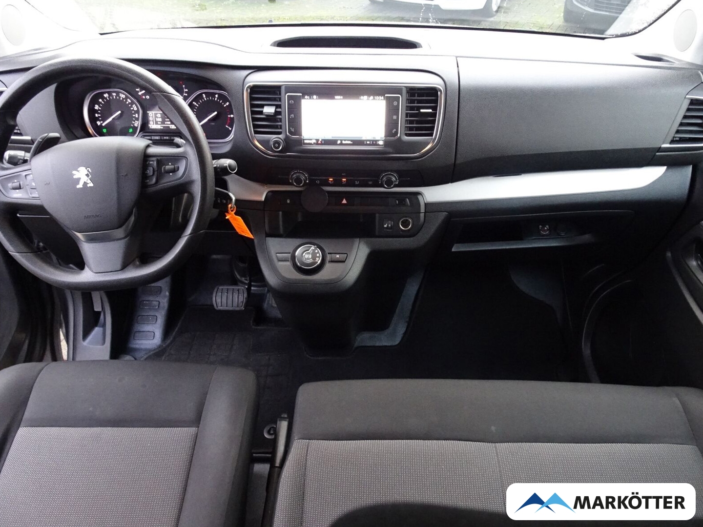 Fahrzeugabbildung Peugeot Traveller Business L2 2.0 180/9-Sitze/Cam/AHK