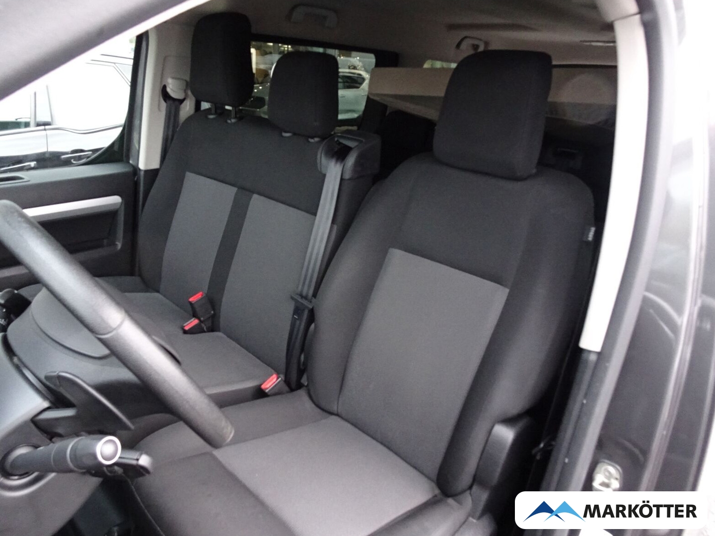 Fahrzeugabbildung Peugeot Traveller Business L2 2.0 180/9-Sitze/Cam/AHK