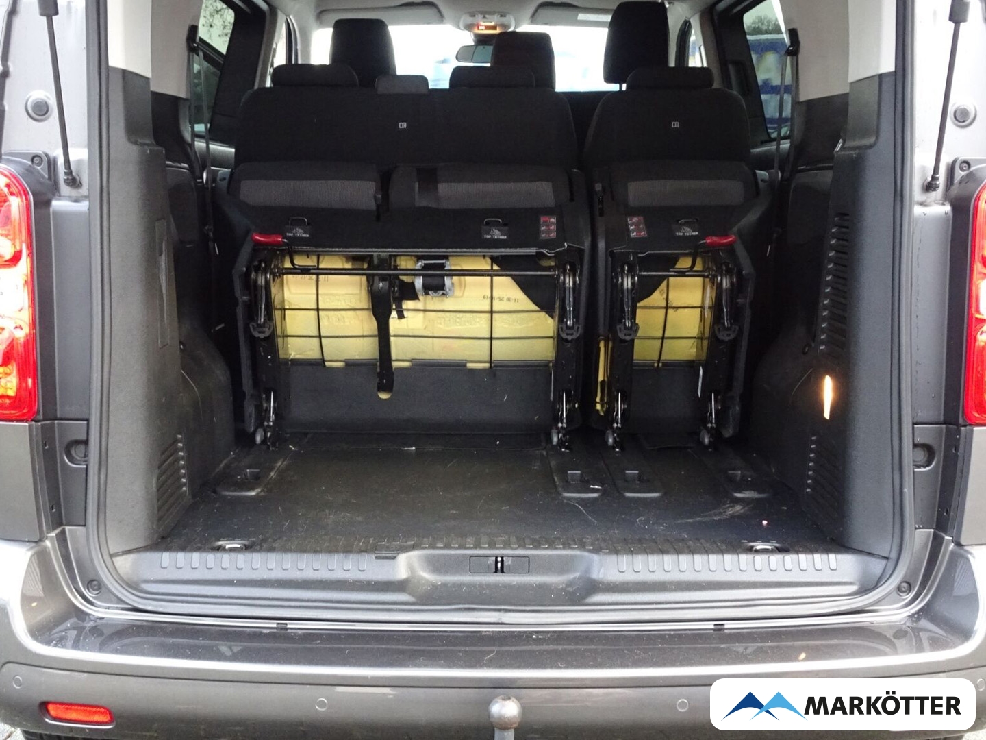 Fahrzeugabbildung Peugeot Traveller Business L2 2.0 180/9-Sitze/Cam/AHK