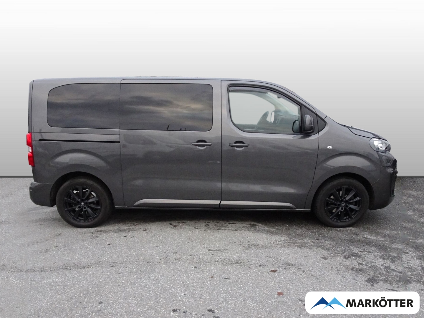 Fahrzeugabbildung Peugeot Traveller Business L2 2.0 180/9-Sitze/Cam/AHK