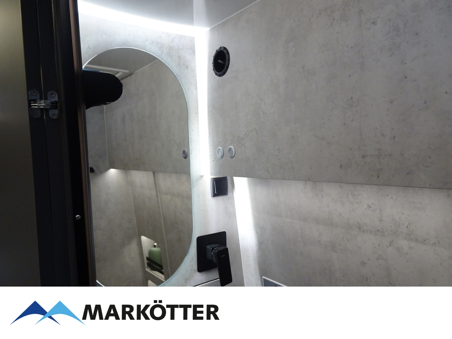 Fahrzeugabbildung Globe-Traveller Falcon 2Z *4motion*PreviewMesseEssen 25.-01.03.26