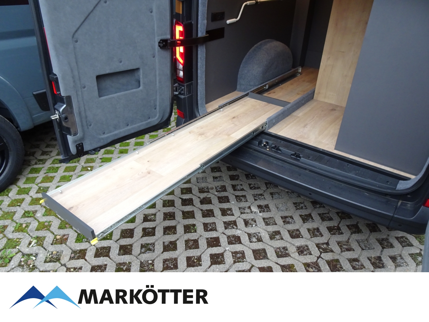 Fahrzeugabbildung Globe-Traveller Falcon 2Z *4motion*PreviewMesseEssen 25.-01.03.26