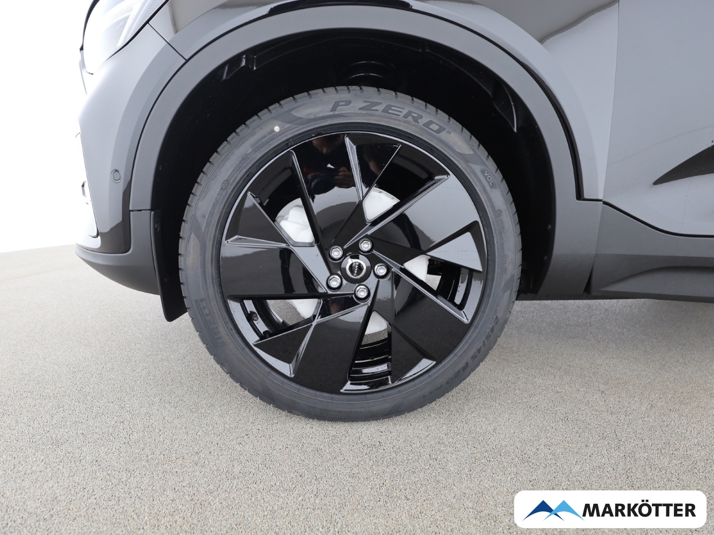 Fahrzeugabbildung Volvo XC40 B4 Ultra Black Edition 2WD/LED-Pixel/PANO