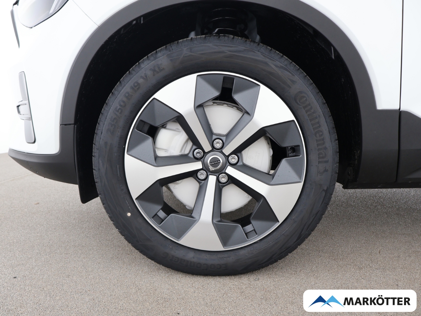 Fahrzeugabbildung Volvo XC40 B3 Plus Dark/ACC/SHZ+LHZ/H&K Sound/Keyless