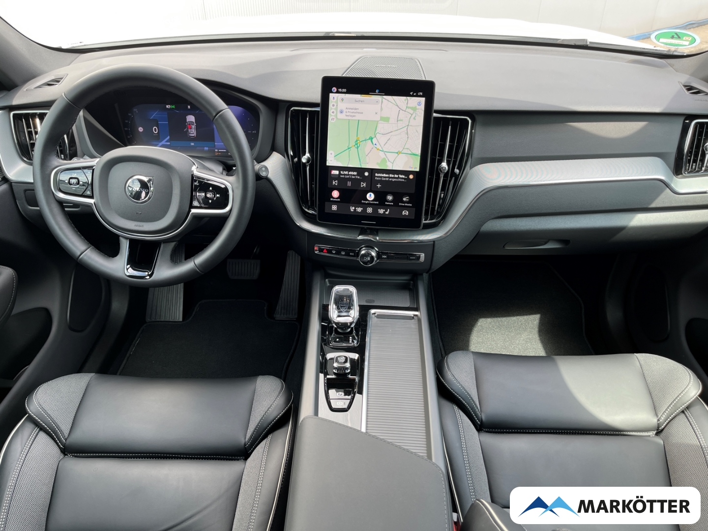 Fahrzeugabbildung Volvo XC60 T8 AWD Plus Black Recharge ACC/H&K/AHK/360°