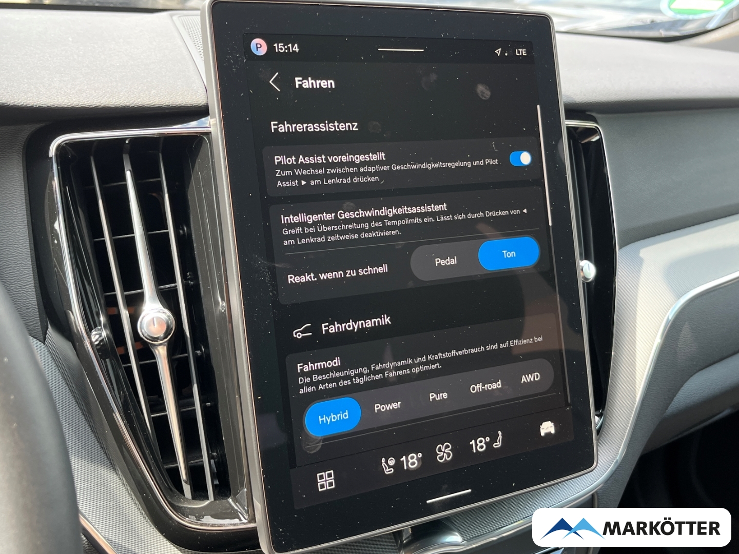 Fahrzeugabbildung Volvo XC60 T8 AWD Plus Black Recharge ACC/H&K/AHK/360°