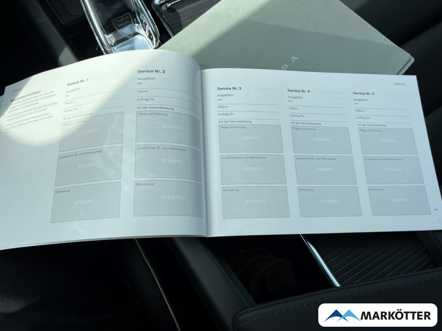 Fahrzeugabbildung Volvo XC60 T8 AWD Plus Black Recharge ACC/H&K/AHK/360°