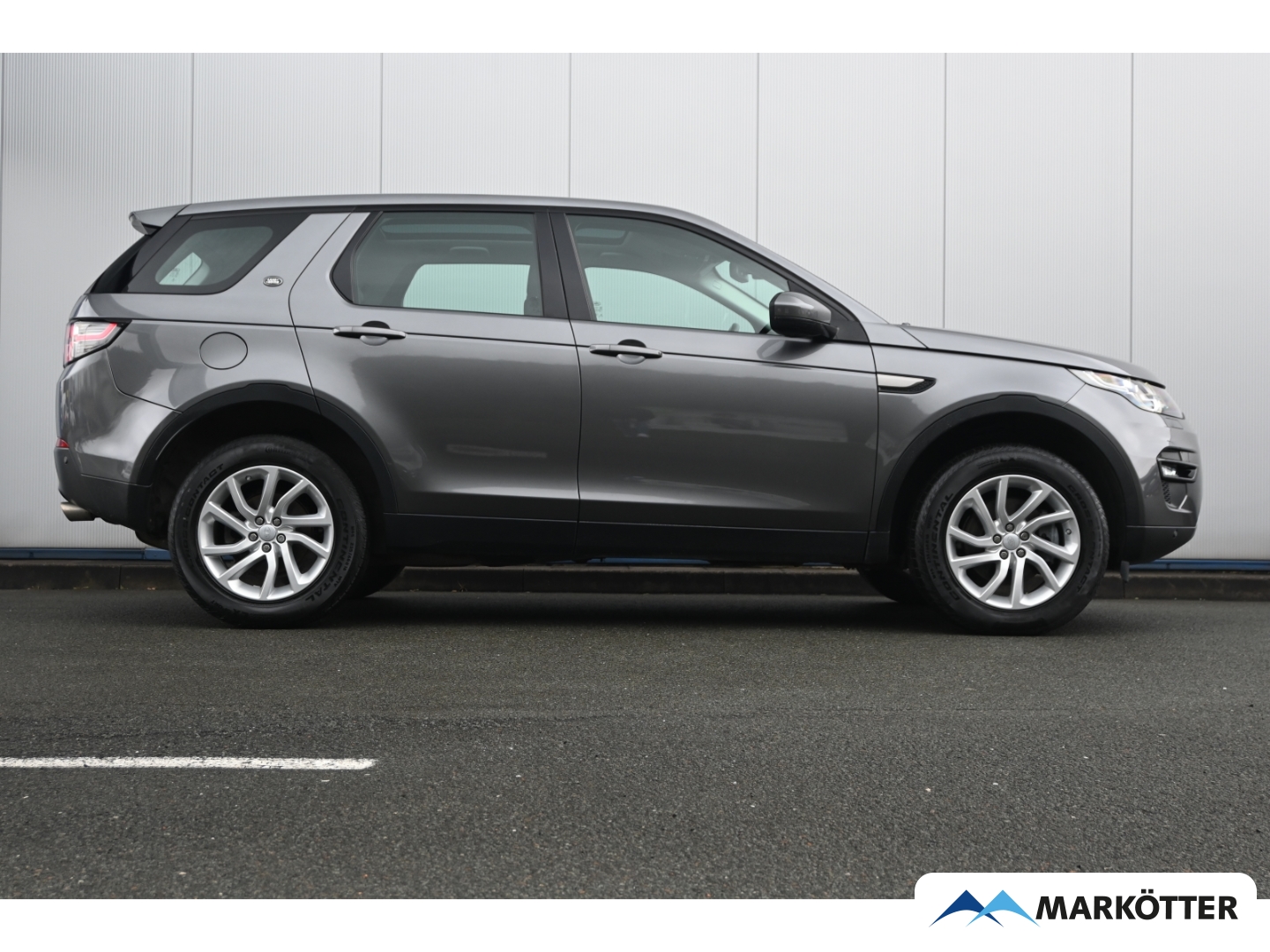 Fahrzeugabbildung Land Rover Discovery Sport TD4 SE Kamera/Panorama/Navigation