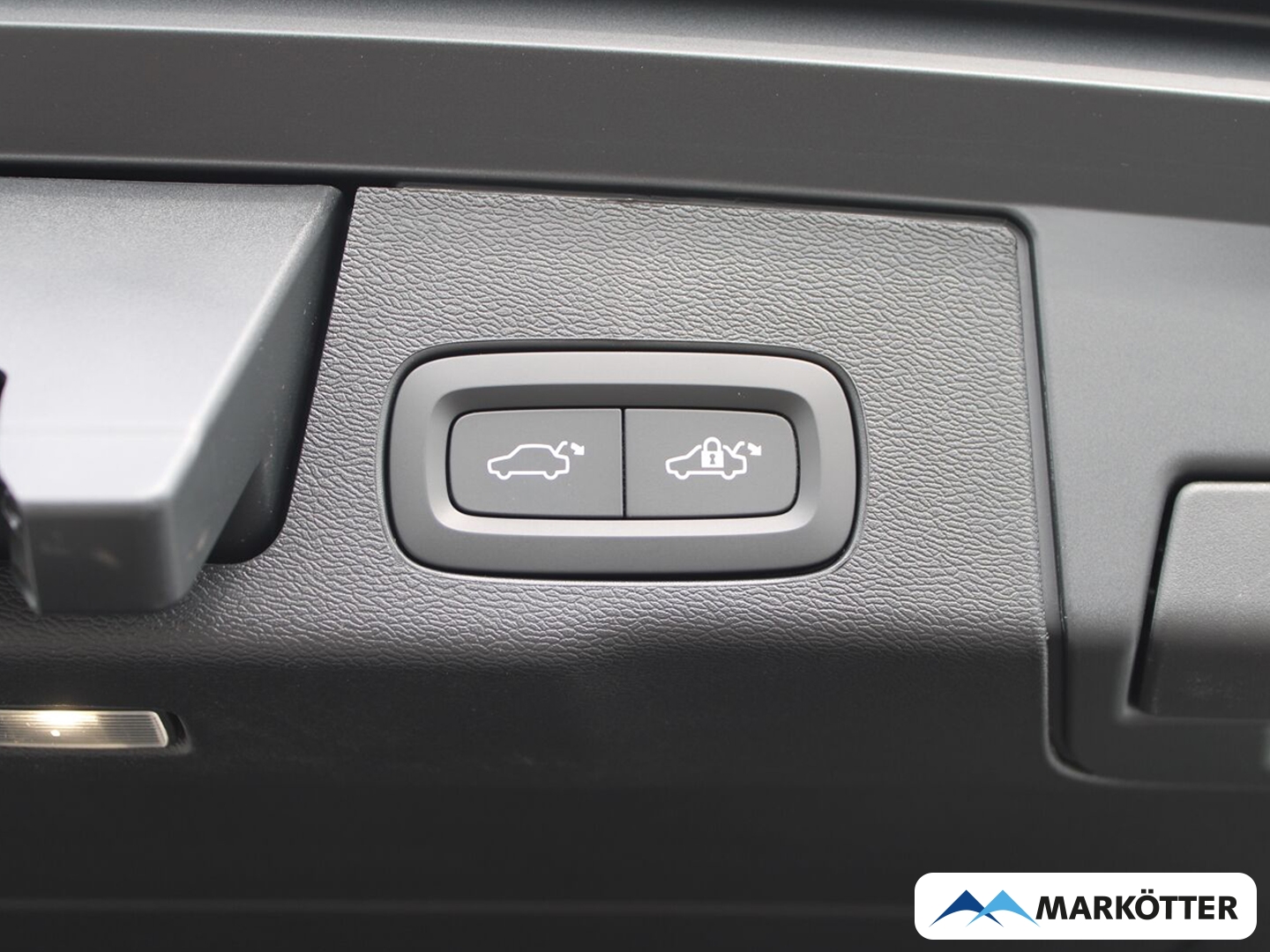 Fahrzeugabbildung Volvo XC60 Ultra Bright Recharge Plug-In Hybrid AWD