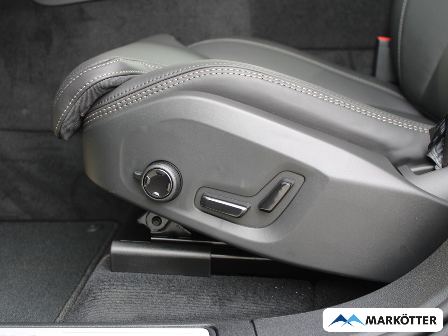 Fahrzeugabbildung Volvo XC60 Ultra Bright Recharge Plug-In Hybrid AWD