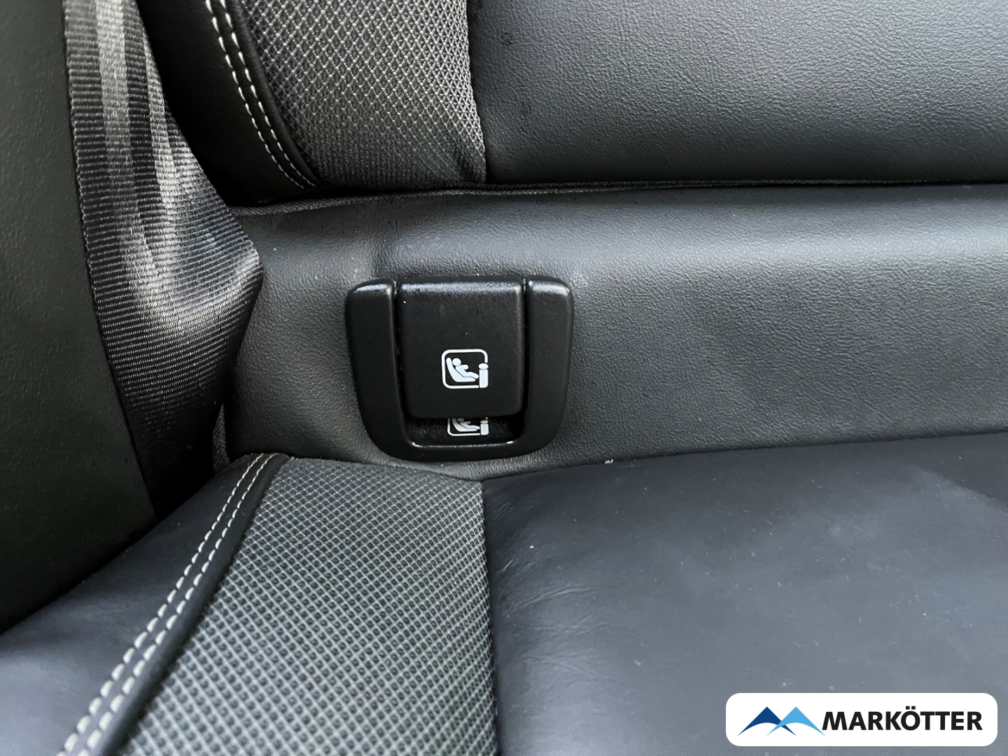 Fahrzeugabbildung Volvo XC60 B4 AWD Ultimate Dark ACC/360°/Schiebedach