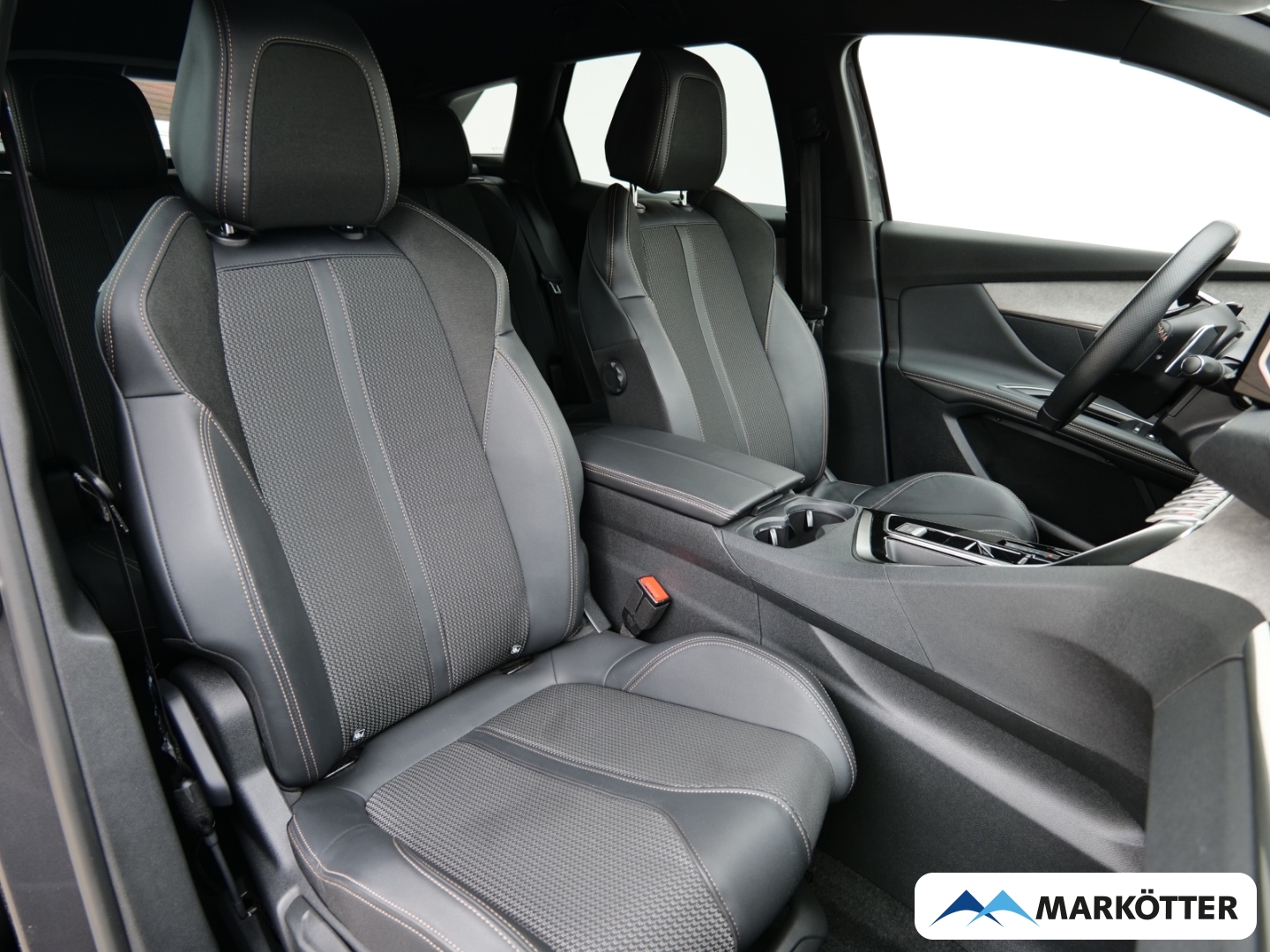 Fahrzeugabbildung Peugeot 3008 1.2 GT CAM/Totwinkel/ACC/SHZ