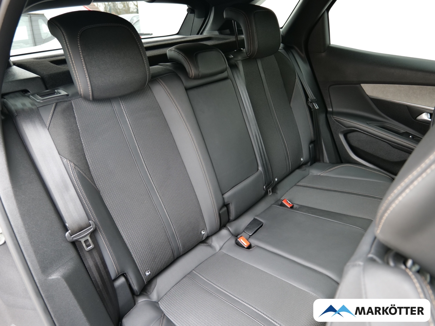 Fahrzeugabbildung Peugeot 3008 1.2 GT CAM/Totwinkel/ACC/SHZ