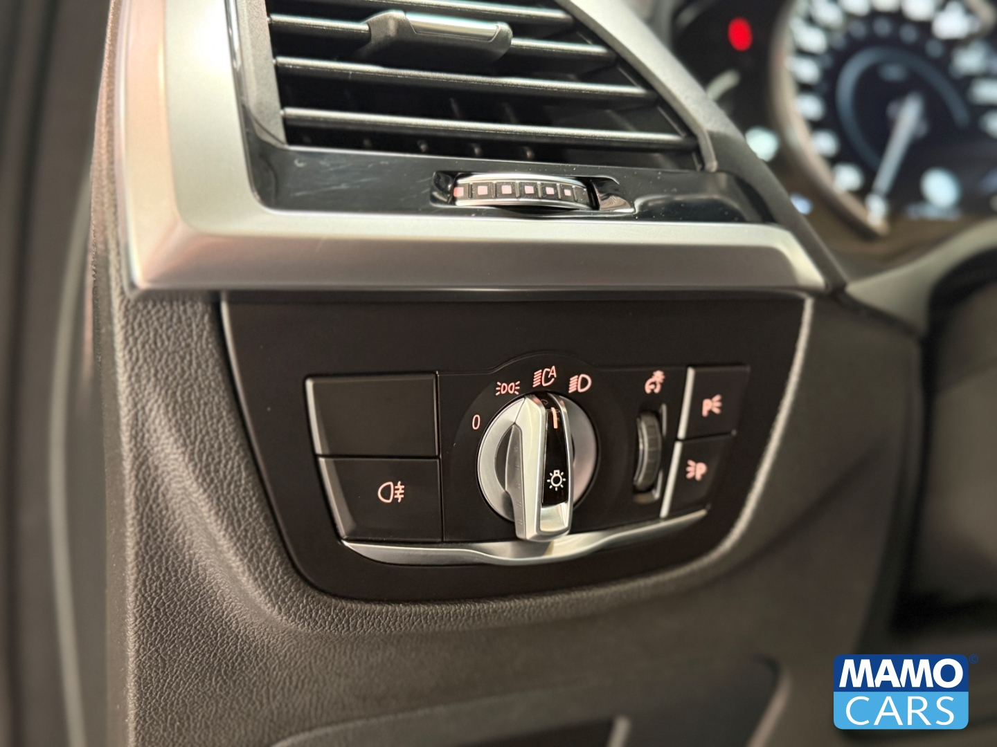 Fahrzeugabbildung BMW X3 xDrive 30e Advantage AHK/360CAM/ACC/SHZ