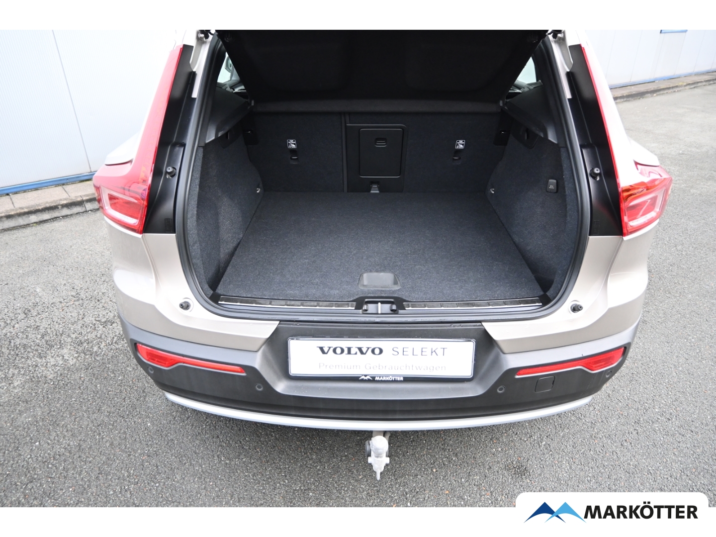 Fahrzeugabbildung Volvo XC40 T5 Plus Bright Recharge ACC/AHK/BLIS/Keyless