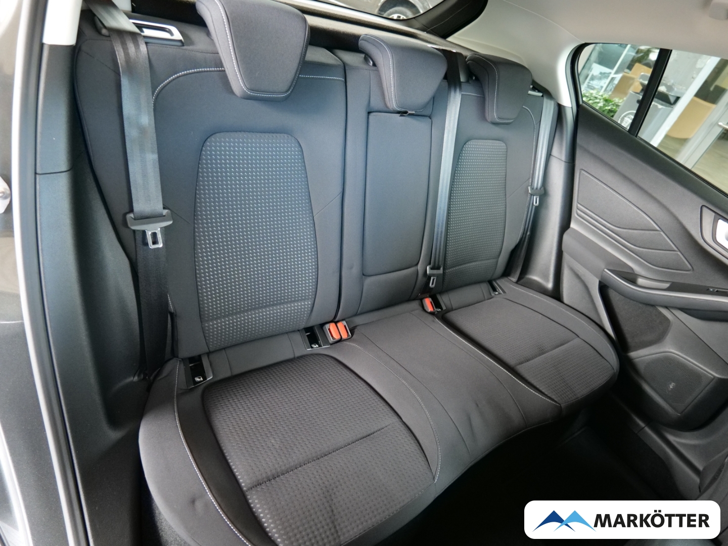 Fahrzeugabbildung Ford Focus 1.0 EcoBoost Cool&Connect LED/2x PDC/SHZ