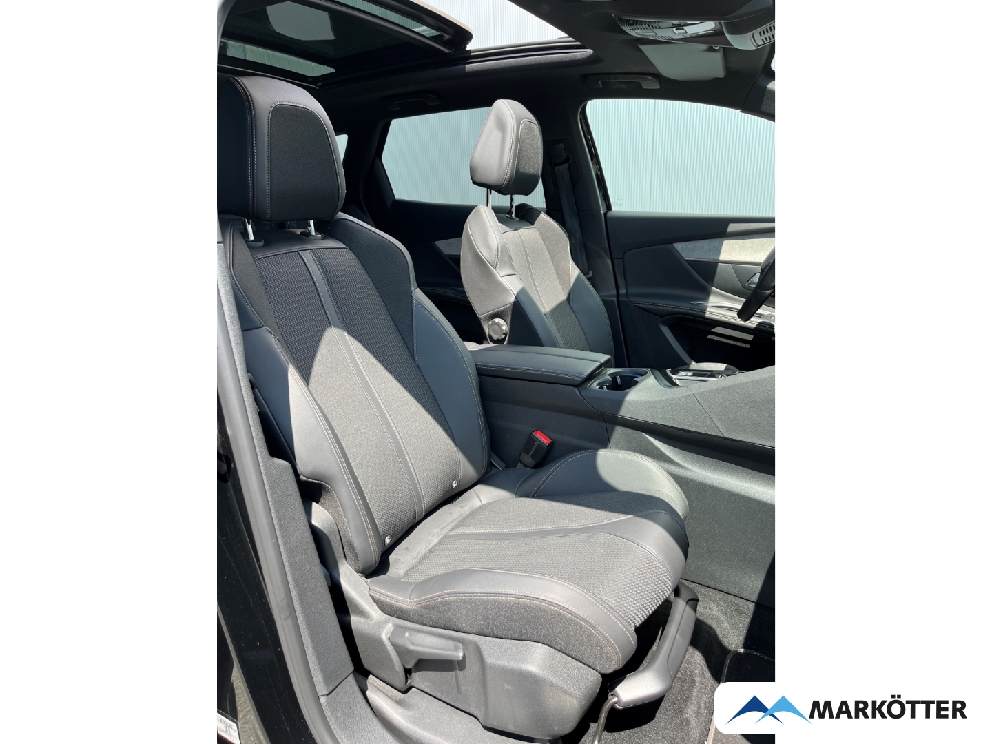 Fahrzeugabbildung Peugeot 3008 GT 130 ACC/Keyless/Black-Packet/Schiebedach