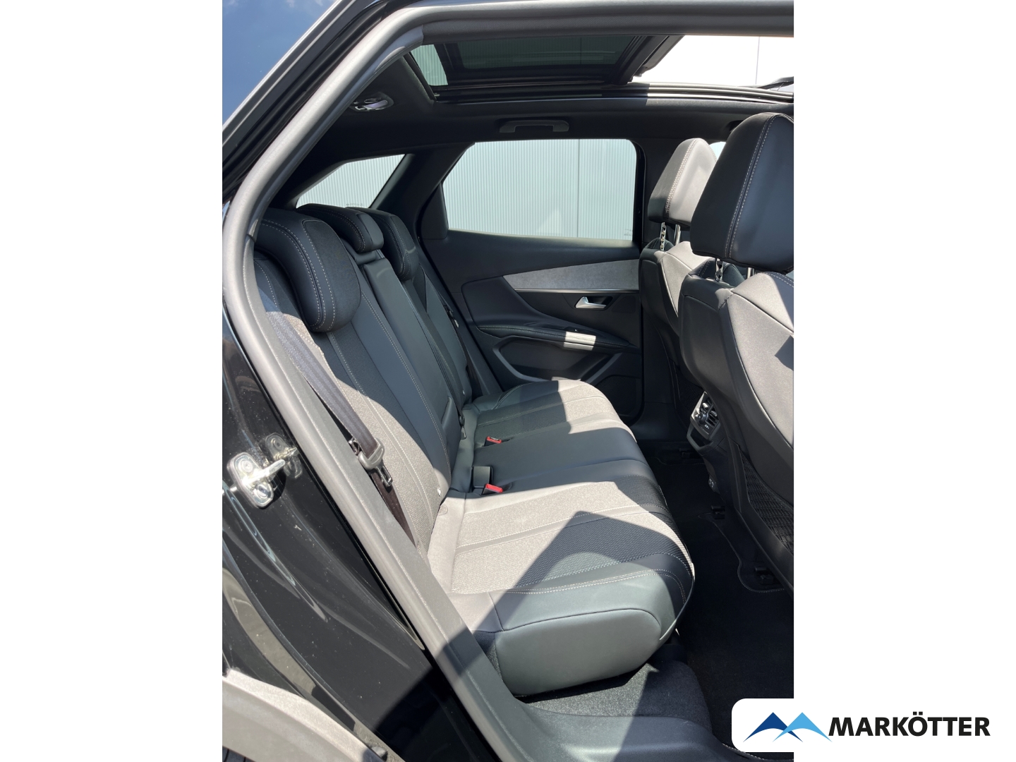 Fahrzeugabbildung Peugeot 3008 GT 130 ACC/Keyless/Black-Packet/Schiebedach
