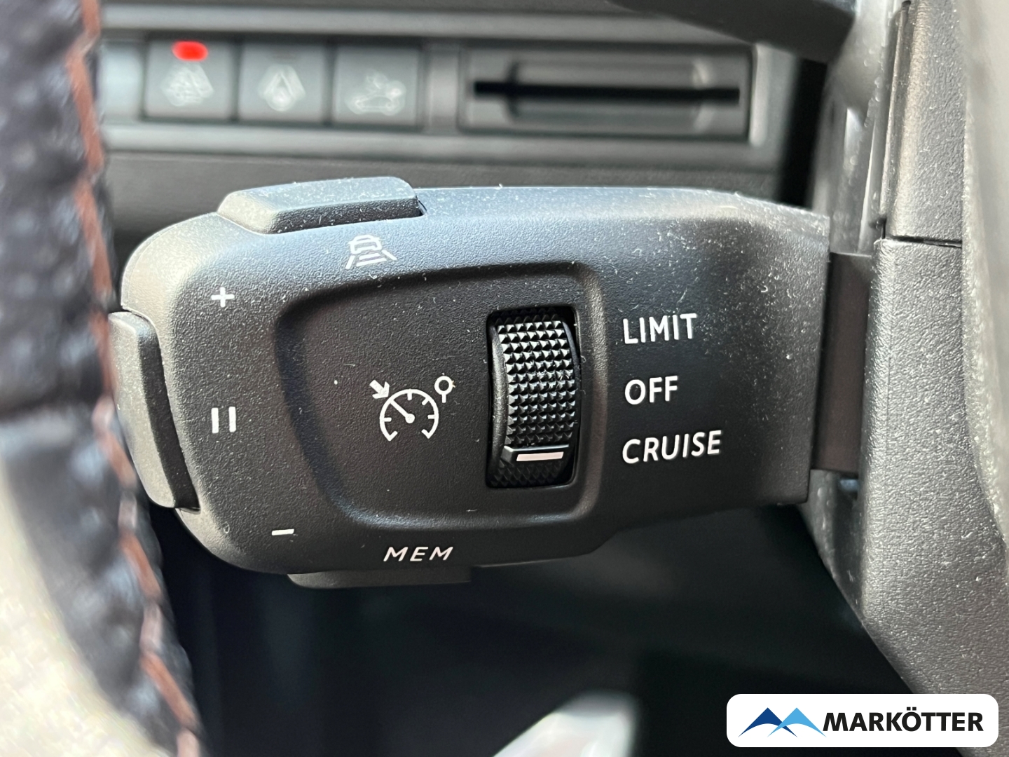 Fahrzeugabbildung Peugeot 3008 GT 130 ACC/Keyless/Black-Packet/Schiebedach