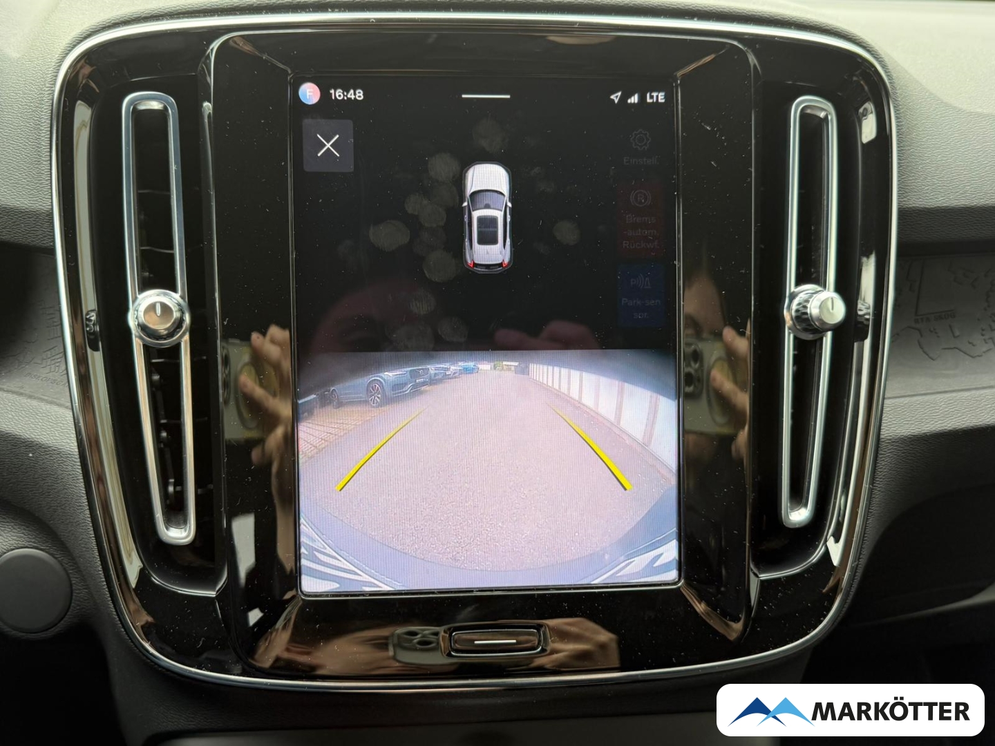 Fahrzeugabbildung Volvo XC40 AWD Plus Recharge Pure Electric ACC/BLIS/WP