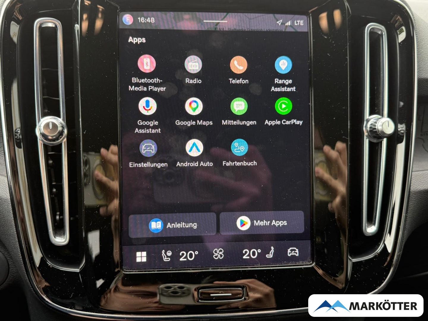Fahrzeugabbildung Volvo XC40 AWD Plus Recharge Pure Electric ACC/BLIS/WP