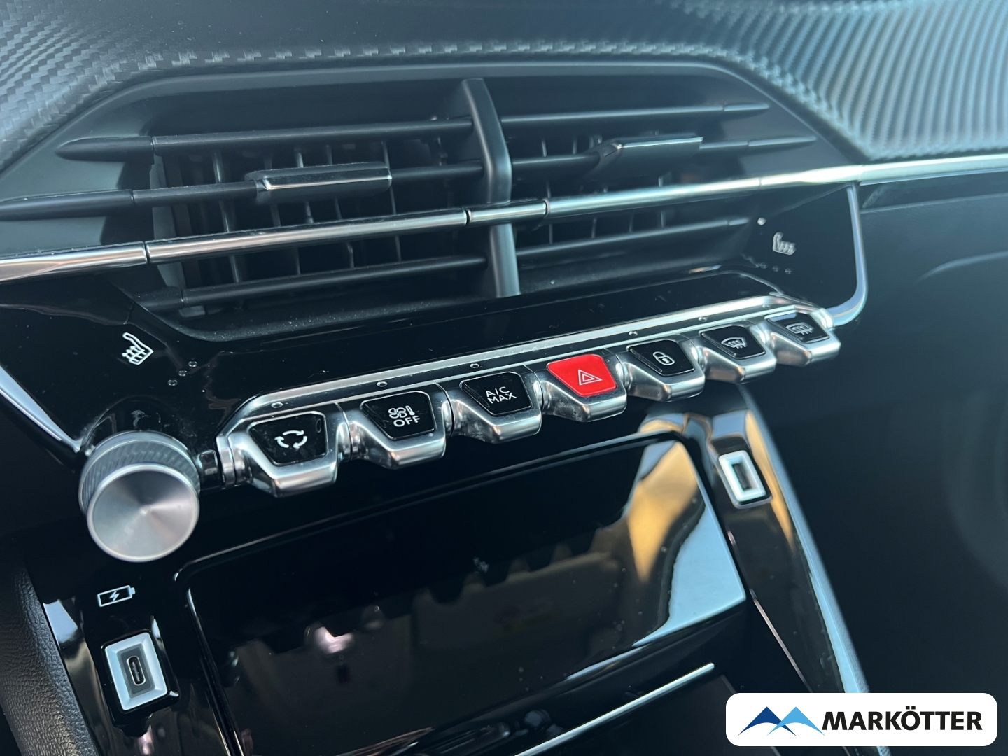 Fahrzeugabbildung Peugeot 2008 e-2008 Allure Elektromotor 136 CAM/SHZ/TEMP