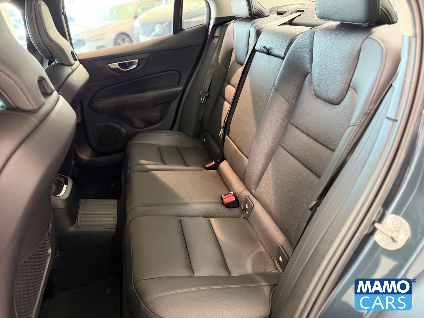 Fahrzeugabbildung Volvo S60 T8 Plus Dark Recharge ACC/BLIS/PANO/H&K