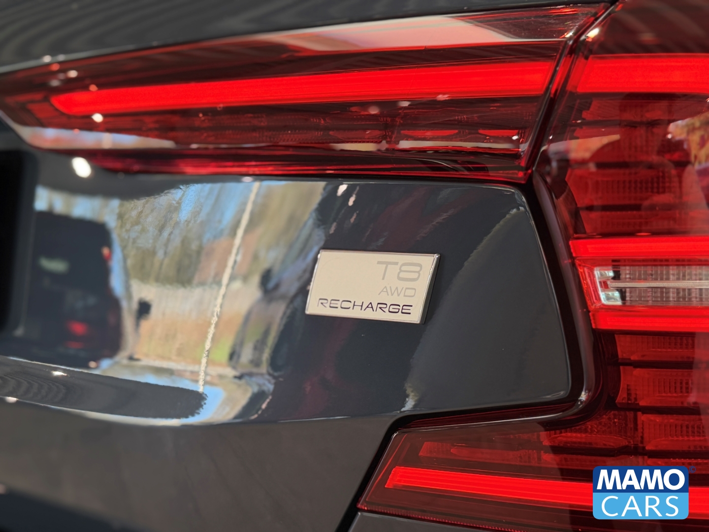 Fahrzeugabbildung Volvo S60 T8 Plus Dark Recharge ACC/BLIS/PANO/H&K