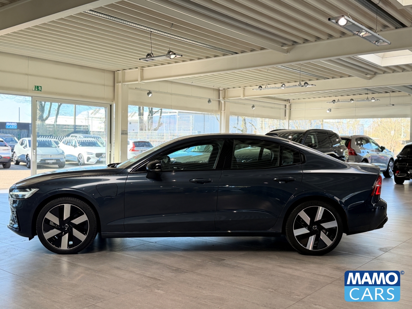 Fahrzeugabbildung Volvo S60 T8 Plus Dark Recharge ACC/BLIS/PANO/H&K