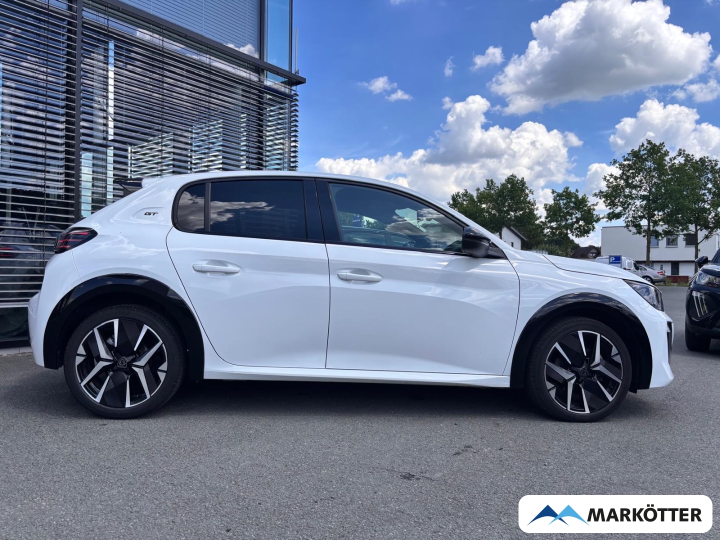 Fahrzeugabbildung Peugeot 208 GT Hybrid CAM/PANO/SHZ/LED/MASSAGE
