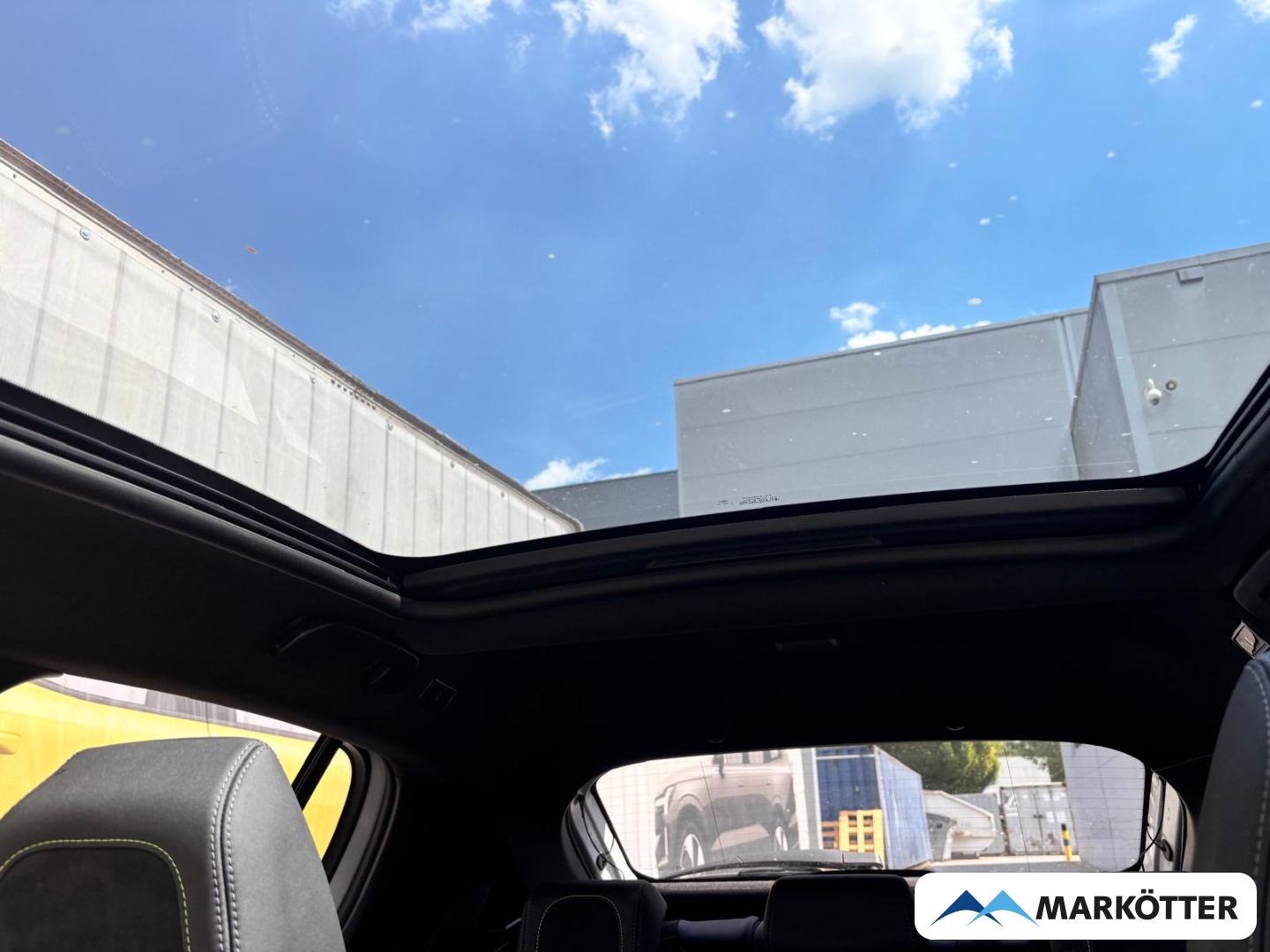 Fahrzeugabbildung Peugeot 208 GT Hybrid CAM/PANO/SHZ/LED/MASSAGE