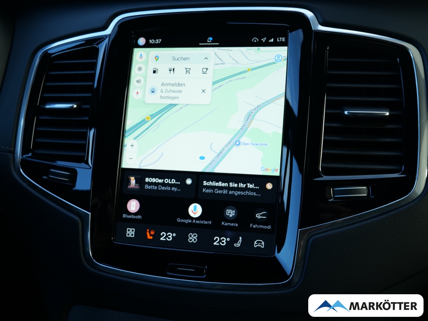 Fahrzeugabbildung Volvo XC90 B5 AWD Plus Dark 7-Sitzer/Four-C/STHZ/PANO